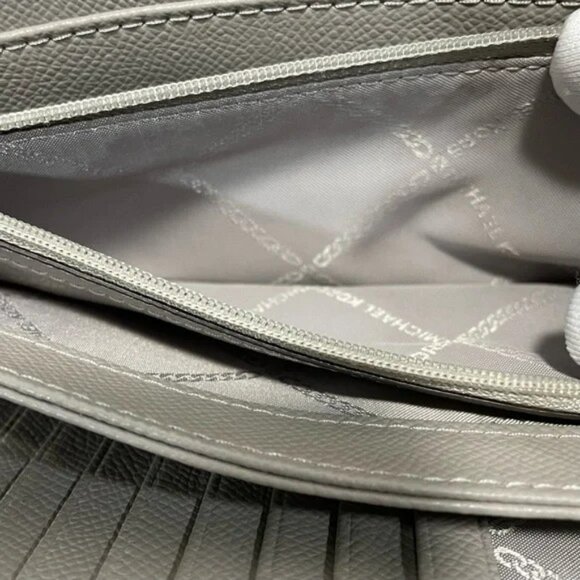 Nwot Michael Kors Large Wristlet Wallet - Picture 14 of 15
